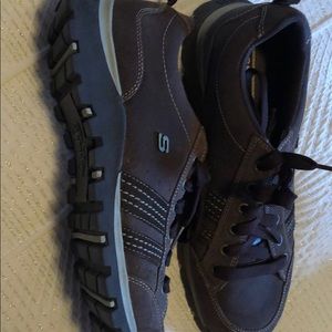 Skechers letters shoes